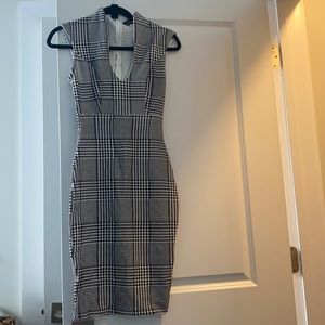 Cute black and white business pencil dress